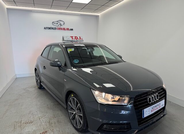 Audi A1 1.4TDI 90cv Adrenalin S-Line lleno