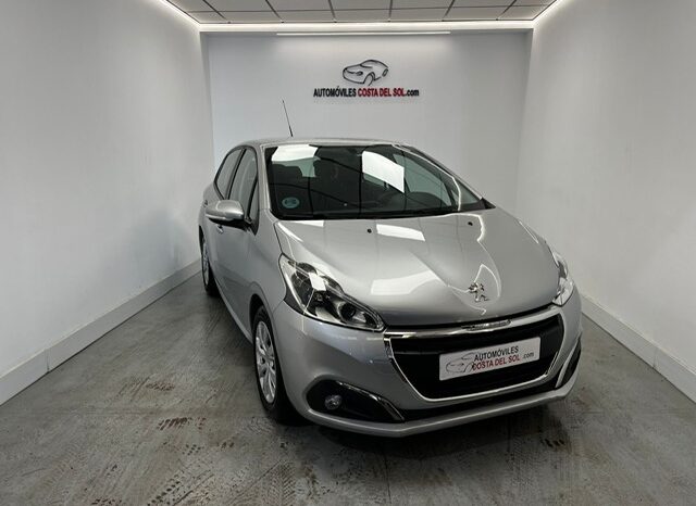 Peugeot 208 1.6HDI Active lleno