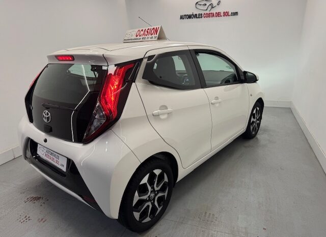 Toyota Aygo 1.0X-Play lleno