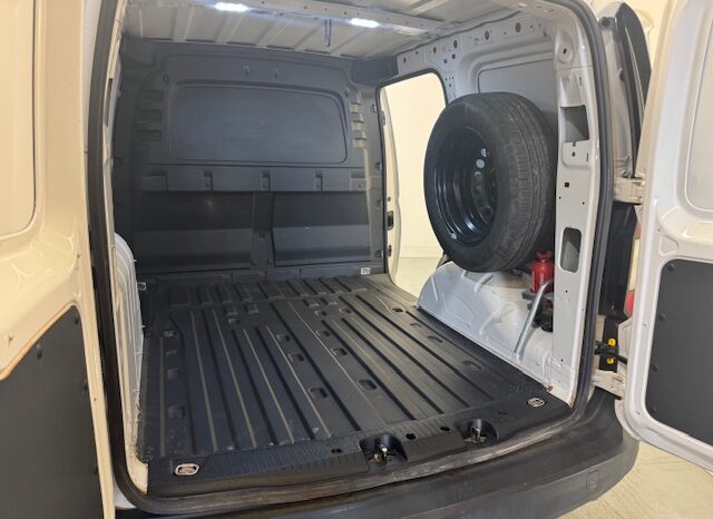 Volkswagen Caddy 2.0TDI 4Motion 122cv New Model lleno