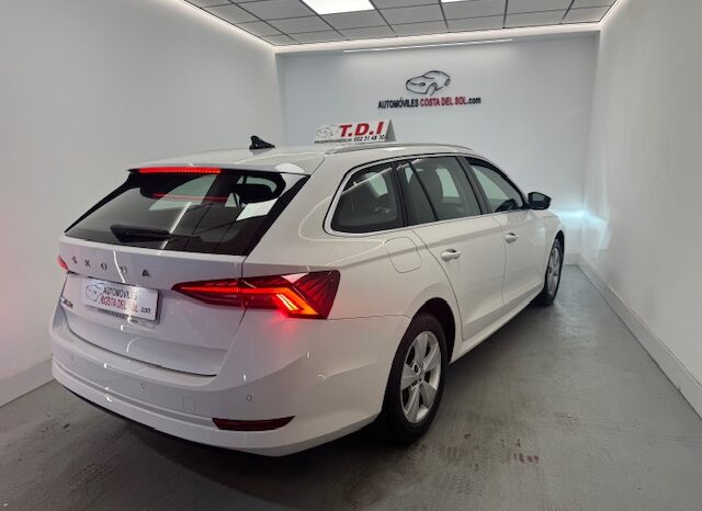 Skoda Octavia Combi 2.0TDI Ambition lleno