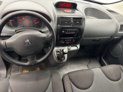 Peugeot Expert 2.OHDI 6v L2H1 lleno