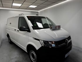 Volkswagen Transporter 6.1 Furgon 110cv