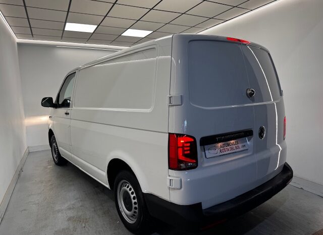 Volkswagen Transporter 6.1 Furgon lleno