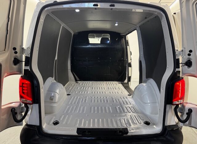 Volkswagen Transporter 6.1 Furgon lleno