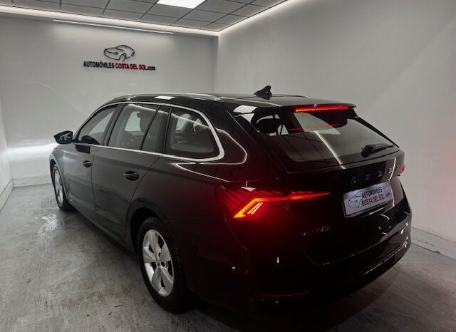 Skoda Octavia ST 2.0TDI Ambition Automático lleno