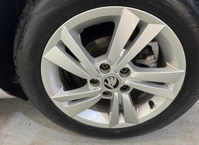 Skoda Fabia 1.0TSI Motion lleno