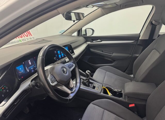 Volkswagen Golf 8 2.0TDI Life lleno