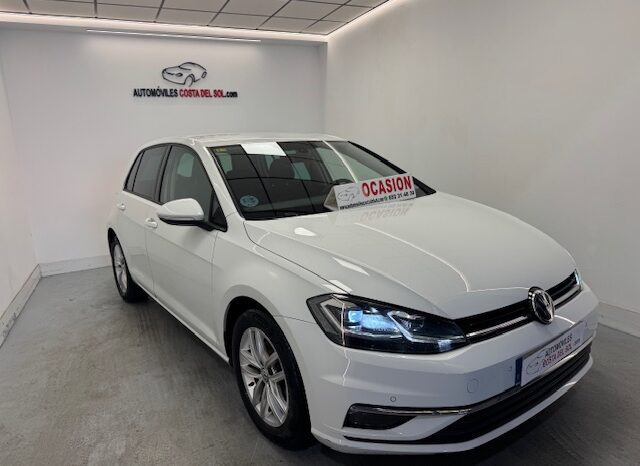 Volkswagen Golf 7.5 1.6TDI Advance lleno