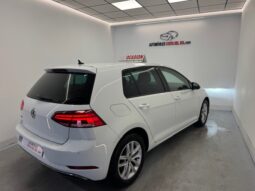 Volkswagen Golf 7.5 1.6TDI Advance lleno