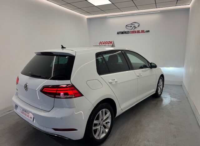 Volkswagen Golf 7.5 1.6TDI Advance lleno