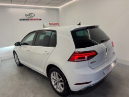 Volkswagen Golf 7.5 1.6TDI Advance lleno