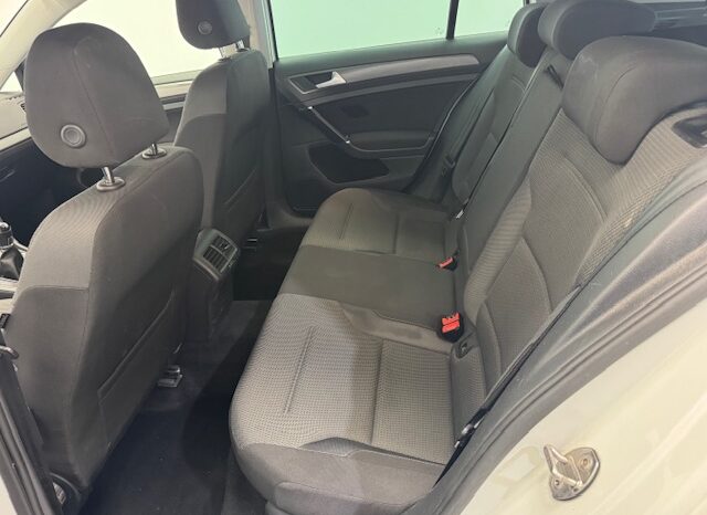 Volkswagen Golf 7.5 1.6TDI Advance lleno