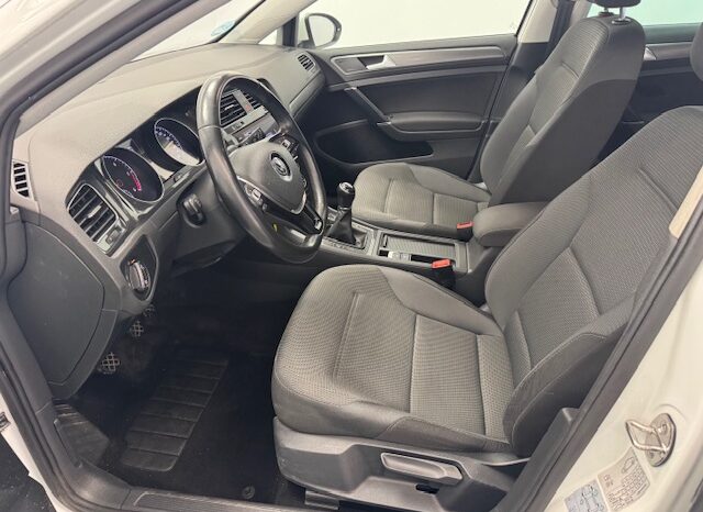 Volkswagen Golf 7.5 1.6TDI Advance lleno