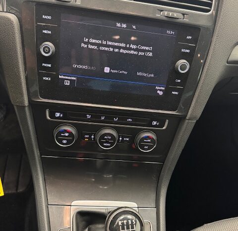 Volkswagen Golf 7.5 1.6TDI Advance lleno