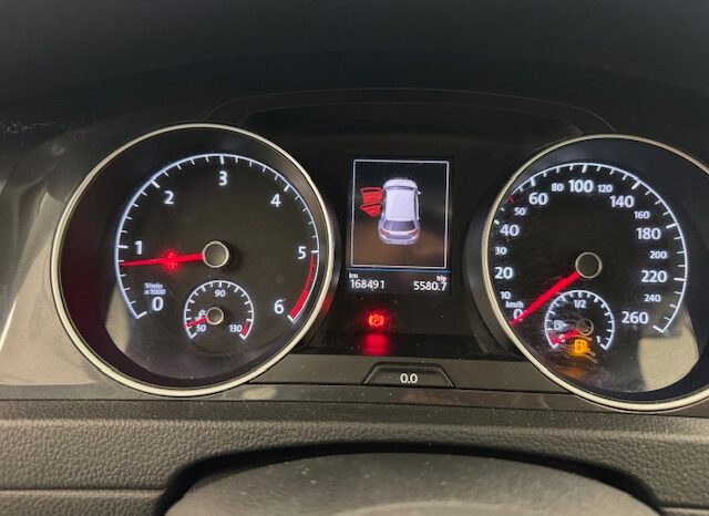 Volkswagen Golf 7.5 1.6TDI Advance lleno