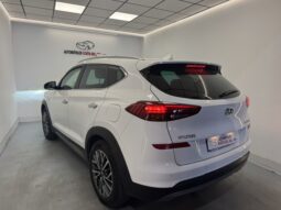 Hyundai Tucson Tekno 1.6CRDI 46v hibrido lleno