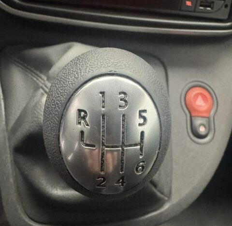 Nissan NV 250 1.5DCI lleno
