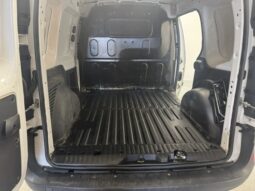 Nissan NV 250 1.5DCI lleno