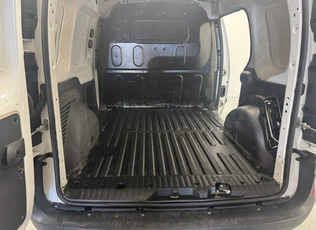 Nissan NV 250 1.5DCI lleno
