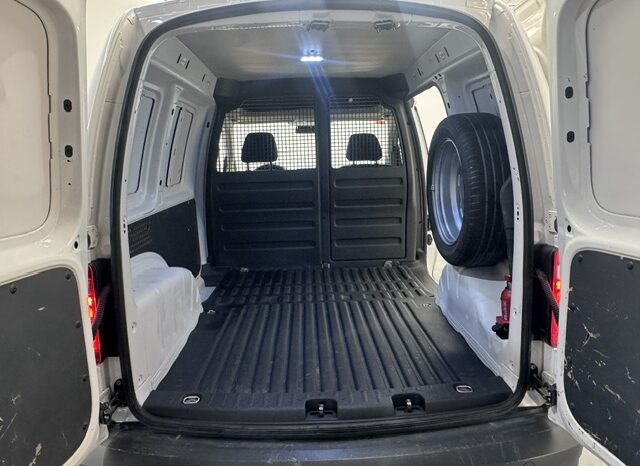 Volkswagen Caddy Furgon 4×4 2.0TDI lleno