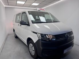Volkswagen Transporter Combi 6 2.0TDI 6.1