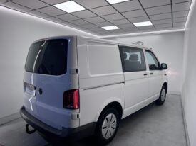Volkswagen Transporter Combi 6 2.0TDI 6.1