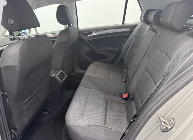 Volkswagen Golf 7.5 1.6TDI Advance lleno