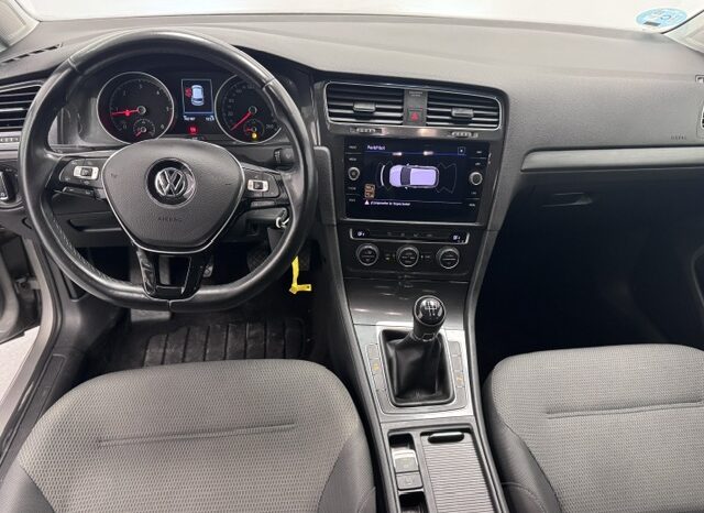 Volkswagen Golf 7.5 1.6TDI Advance lleno