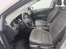 Volkswagen Golf 7.5 1.6TDI Advance lleno